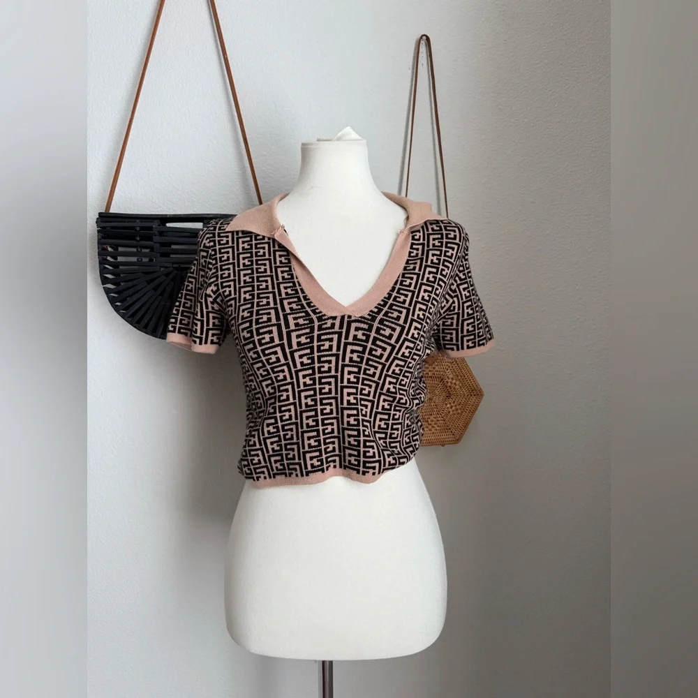 Debut Knit Collared Crop Top Shirt, Size Small - Picture 1 of 3
